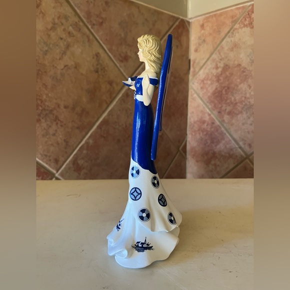 Blue Willow Angel Blessings for a Safe Passage - Picture 4 of 8